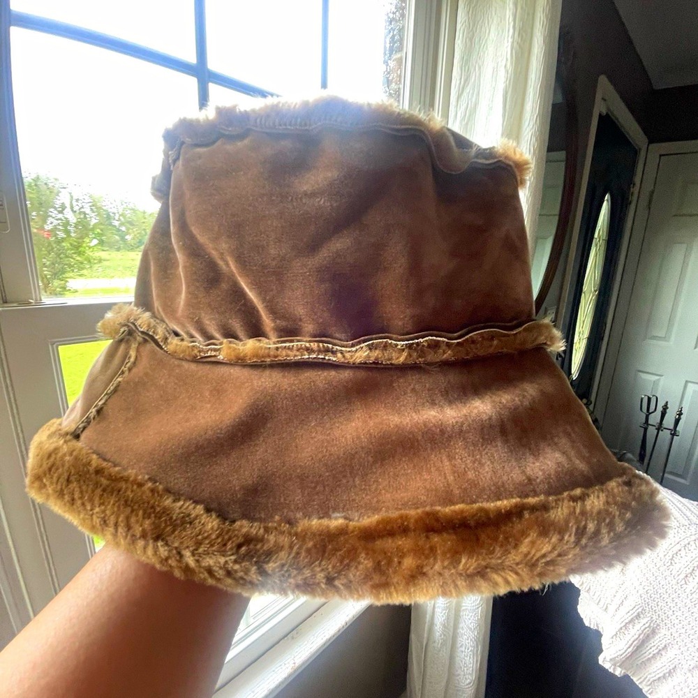 Women's Brown Solid Bucket Hat Faux Suede with Faux Fur Trim Lined One Size